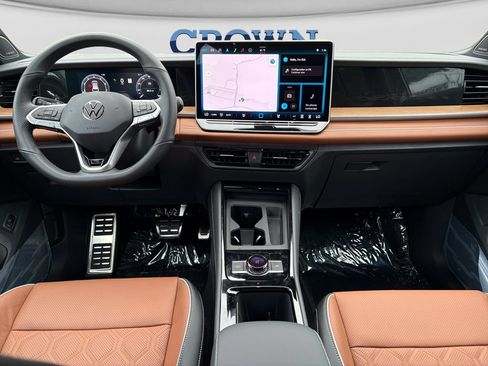 New 2026 Volkswagen Tiguan SEL R-Line AWD/4WD image 13