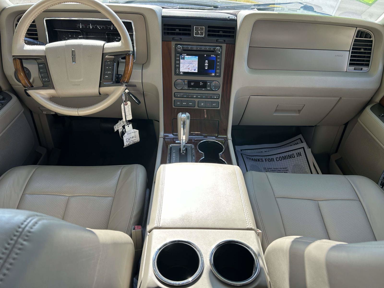 Used 2014 Lincoln Navigator 2WD image 18