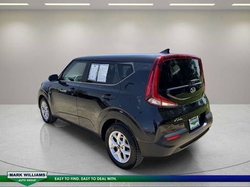 Used 2021 Kia Soul S FWD image 2