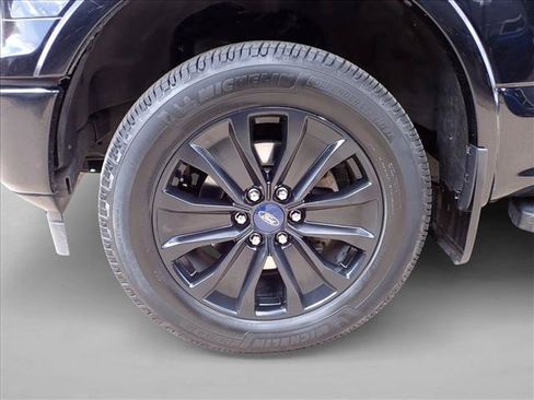Used 2019 Ford F150 XLT w/ Equipment Group 302A Luxury AWD/4WD image 7