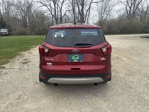 Used 2019 Ford Escape SE image 8