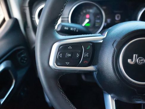 Used 2023 Jeep Wrangler Unlimited Sahara AWD/4WD image 24