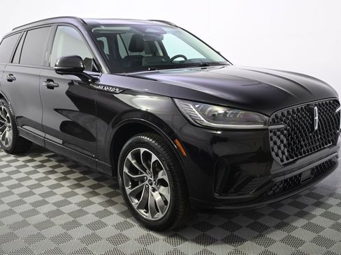 New 2026 Lincoln Aviator AWD w/ Jet Appearance Package image 8