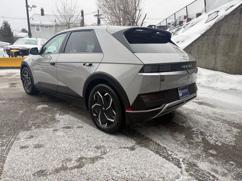 Used 2023 Hyundai Ioniq 5 SEL image 3