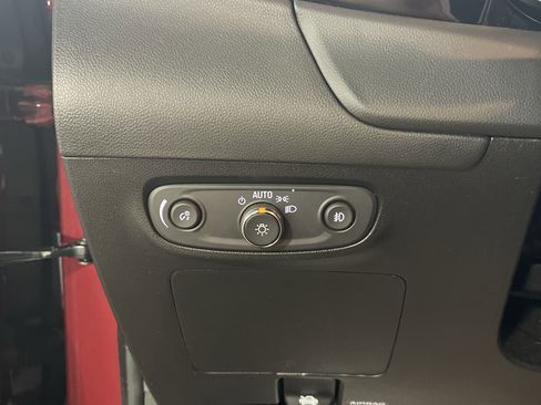 Used 2023 Buick Encore GX Select w/ Sport Touring Package image 18