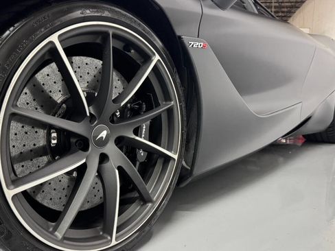 Used 2020 McLaren 720S Spider image 36