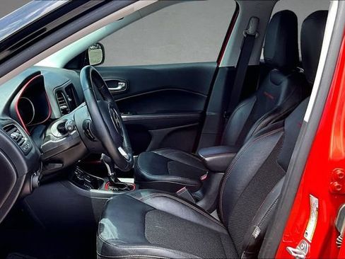Used 2019 Jeep Compass Trailhawk w/ Cold Weather Group AWD/4WD image 21