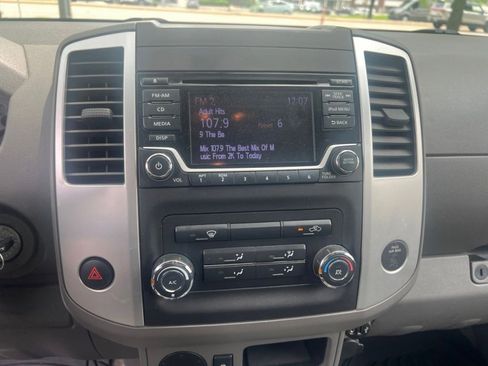 Used 2018 Nissan Frontier S RWD image 12