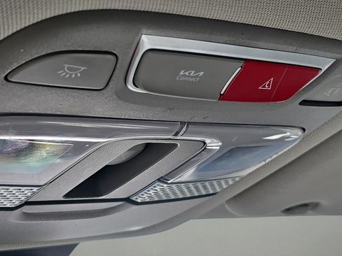 Used 2025 Kia Telluride S AWD/4WD image 26