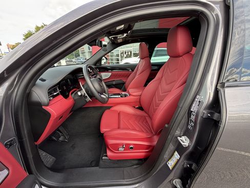 Used 2025 Maserati Grecale Folgore AWD/4WD image 29