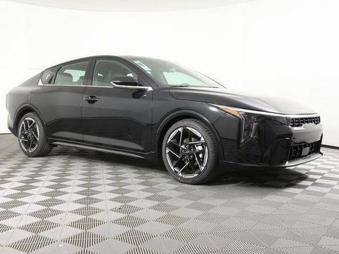 New 2026 Kia K4 GT-Line image 3