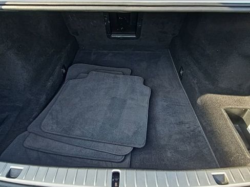 Used 2022 BMW 740i xDrive w/ Premium Package image 27