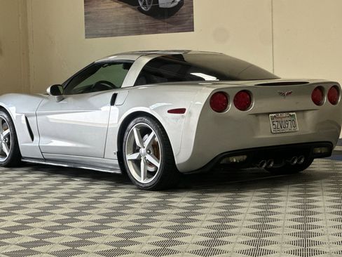 Used 2007 Chevrolet Corvette Coupe w/ Preferred Equipment Group RWD image 6
