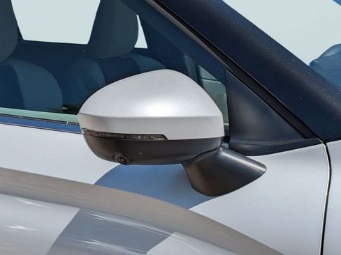 New 2026 Mitsubishi Outlander SE image 12