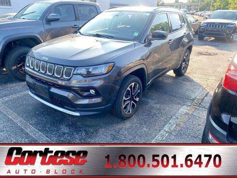 Used 2022 Jeep Compass Limited AWD/4WD image 1