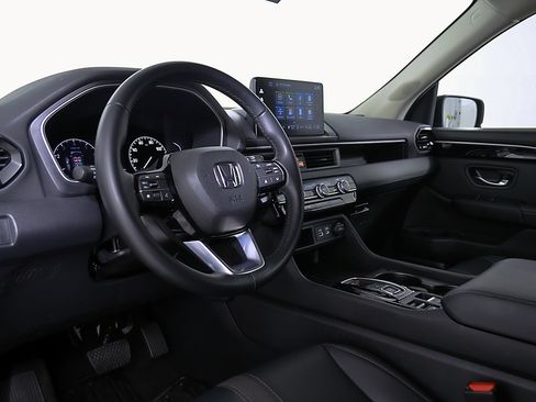 Used 2025 Honda Pilot EX-L image 26