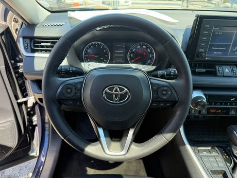 Used 2022 Toyota RAV4 XLE Premium AWD/4WD image 14