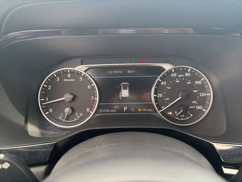 Used 2024 Nissan Pathfinder Rock Creek AWD/4WD image 17