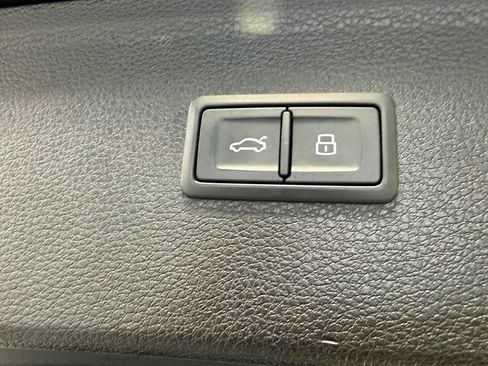Used 2023 Audi SQ5 Premium Plus w/ Premium Plus Package AWD/4WD image 7