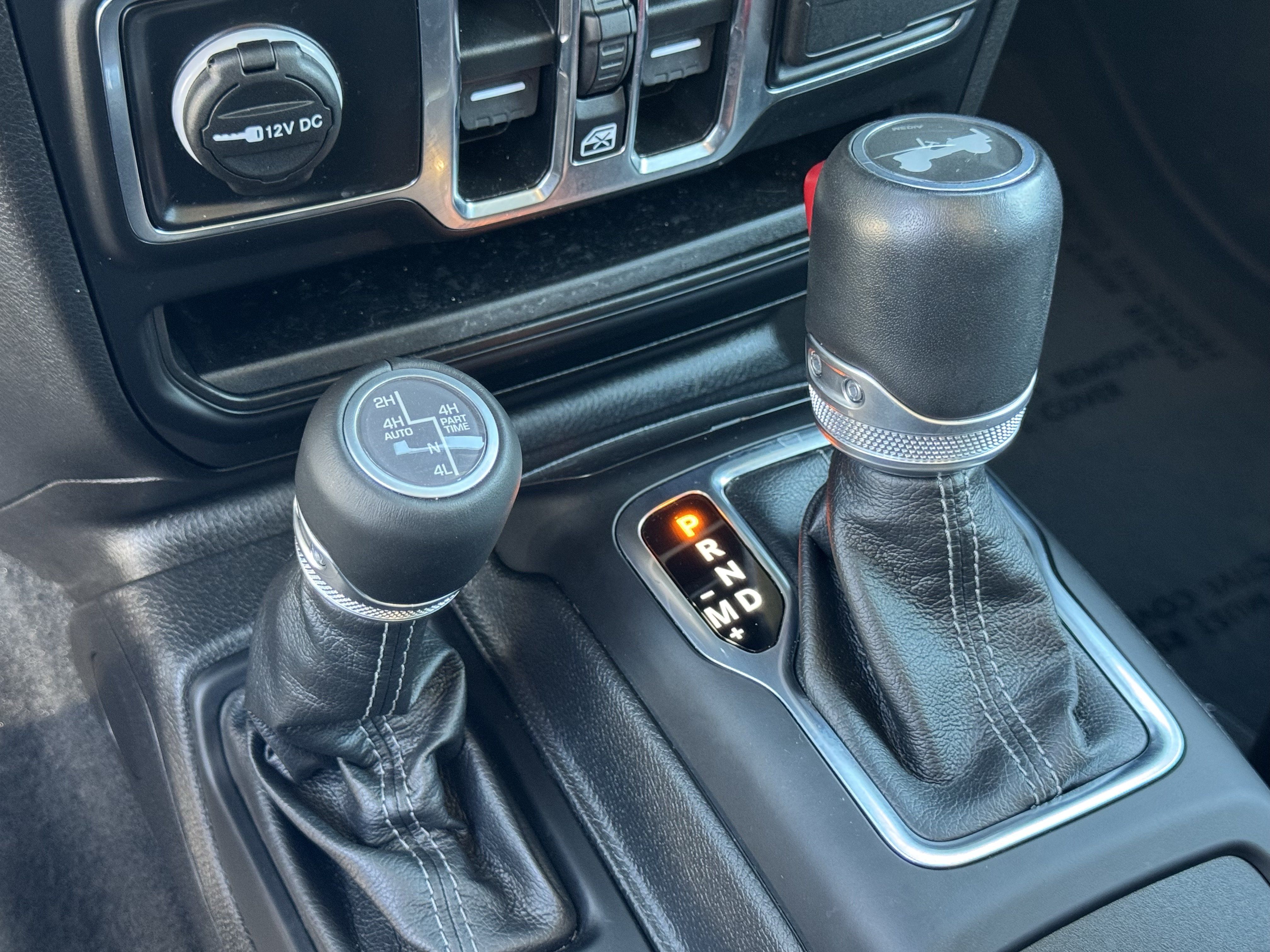 Used 2024 Jeep Wrangler Unlimited Sahara AWD/4WD image 27