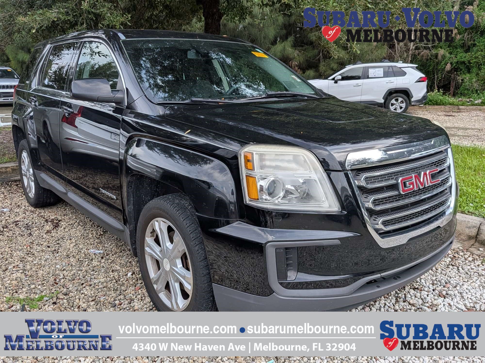 Used 2017 GMC Terrain SLE FWD image 1