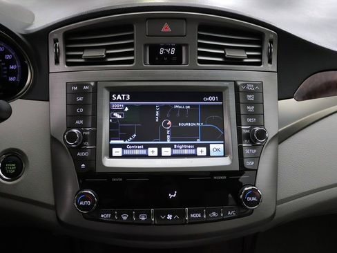 Used 2011 Toyota Avalon Limited FWD image 17