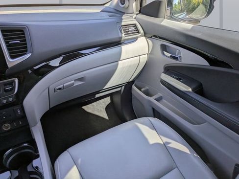 Used 2016 Honda Pilot Touring image 20