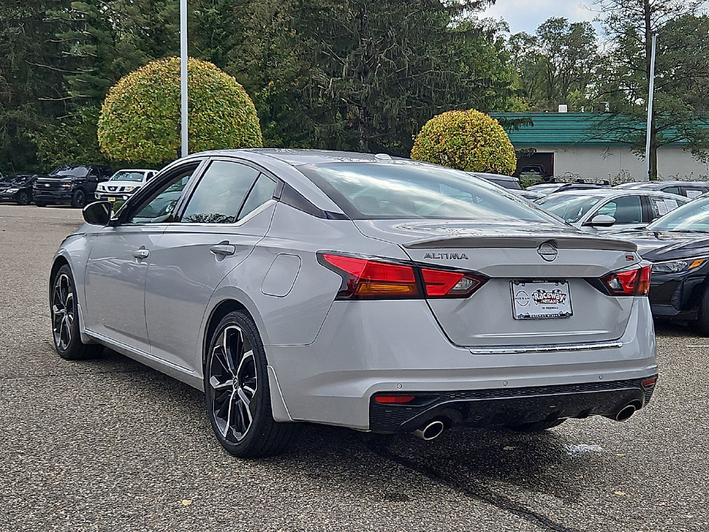 Certified 2023 Nissan Altima 2.5 SR w/ SR Premium Package FWD image 6