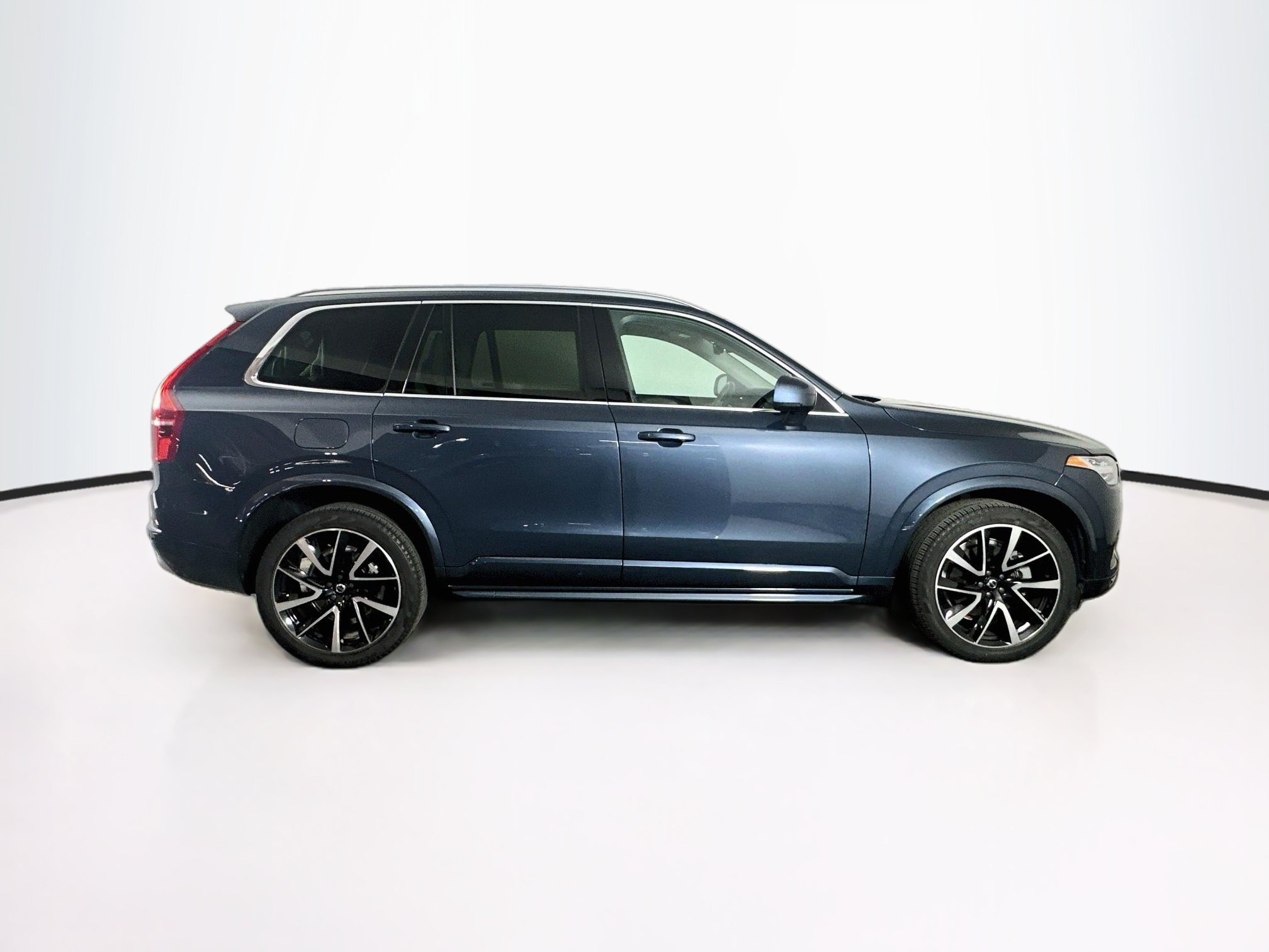 Used 2022 Volvo XC90 T6 Momentum w/ Advanced Package AWD/4WD image 10