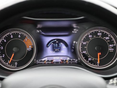 Used 2019 Jeep Cherokee Limited AWD/4WD image 19