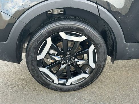 Used 2025 Kia Telluride S image 17