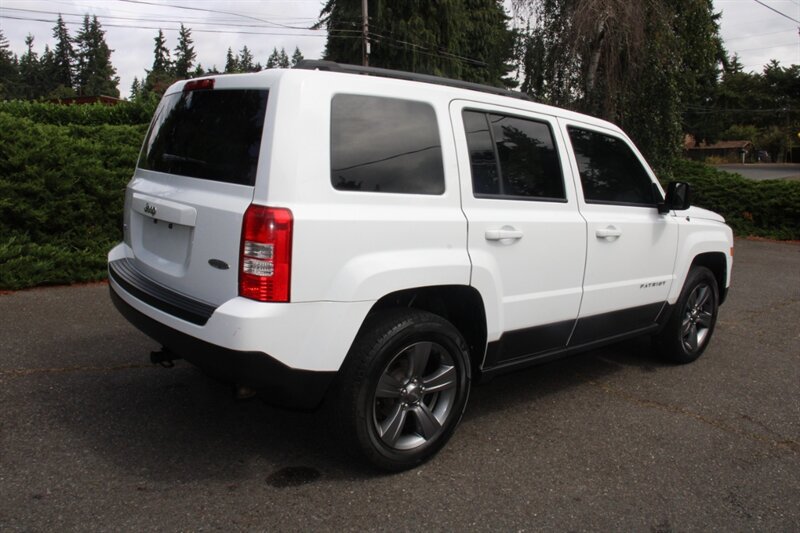 Used 2015 Jeep Patriot High Altitude AWD/4WD image 3