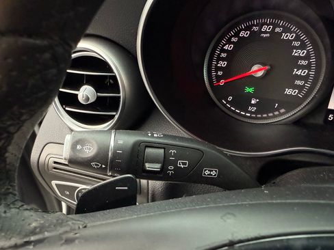 Used 2018 Mercedes-Benz GLC 300 image 38