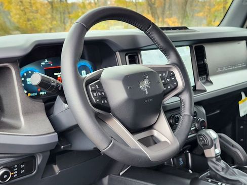 New 2025 Ford Bronco Badlands AWD/4WD image 18
