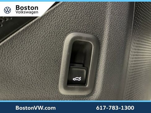 New 2026 Volkswagen Tiguan SE R-Line image 30