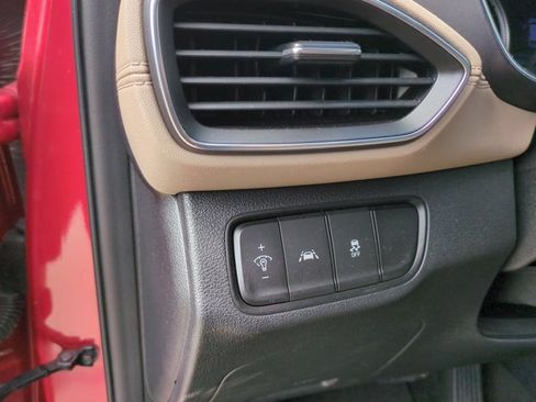 Used 2020 Hyundai Santa Fe SE FWD image 13
