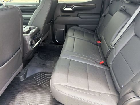 Used 2025 Chevrolet Silverado 1500 LTZ AWD/4WD image 23