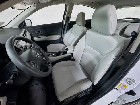 Used 2022 Honda HR-V LX image 12