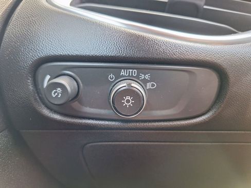 Used 2021 Chevrolet Malibu LT image 12