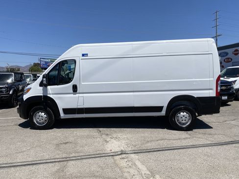 Used 2023 RAM ProMaster 3500 w/ Convenience Group FWD image 11