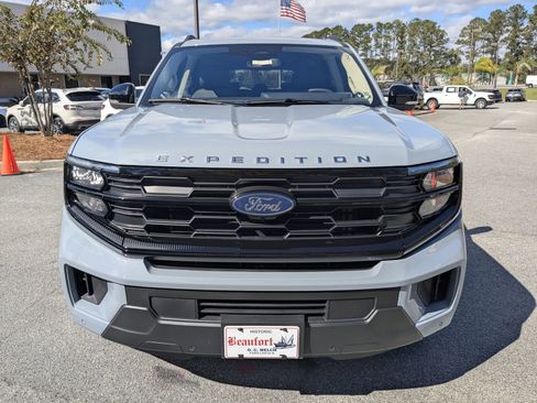 Certified 2025 Ford Expedition Max Active image 10