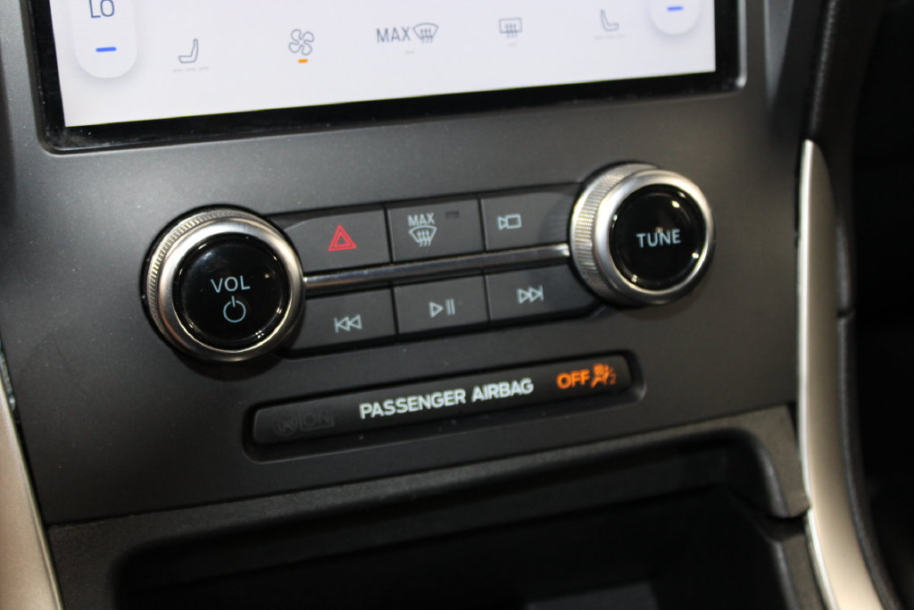 Used 2024 Ford Edge SEL AWD/4WD image 47