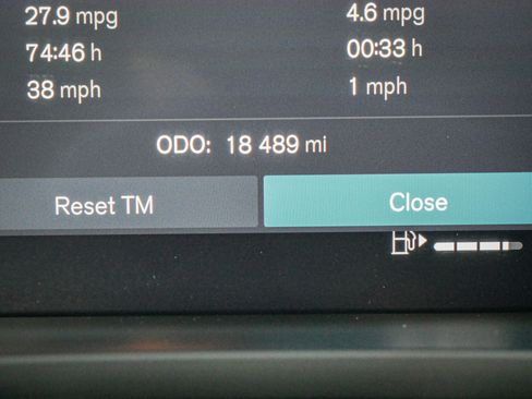 Used 2025 Volvo XC60 B5 Plus w/ Climate Package image 22