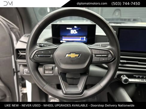 Used 2024 Chevrolet Silverado EV W/T AWD/4WD image 30