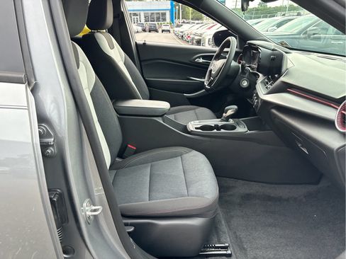 Certified 2024 Chevrolet Trax RS w/ Driver Confidence Package FWD image 20