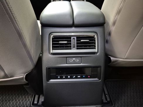 Used 2025 MAZDA CX-90 3.3 Turbo w/ Preferred Package image 22