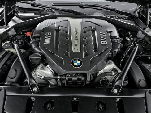 Used 2013 BMW 550i Sedan RWD image 12