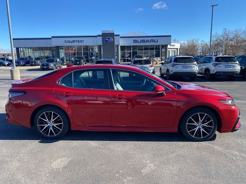 Used 2024 Toyota Camry SE w/ Cold Weather Package image 1