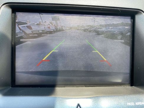 Used 2015 Ford Taurus Limited FWD image 26