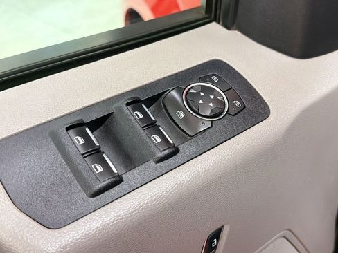 Used 2015 Ford F150 XLT w/ Equipment Group 302A Luxury AWD/4WD image 19